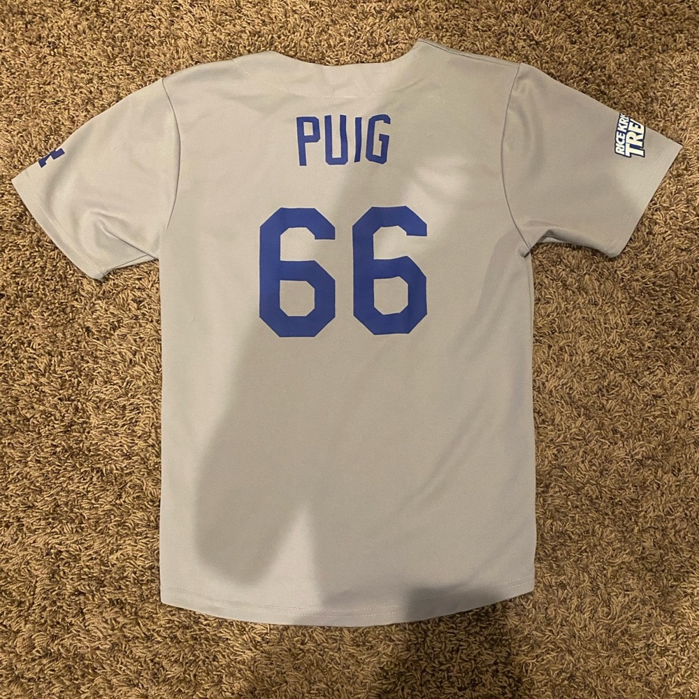Los Angeles Dodgers Yasiel Puig Jersey. Stadium Giveaway Jersey. Youth XL.